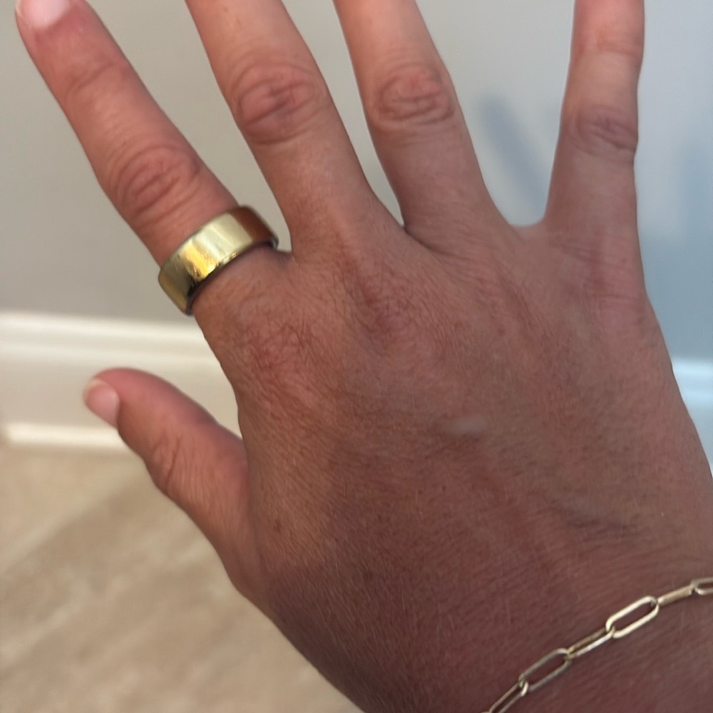 Oura ring- 4 Gen gold